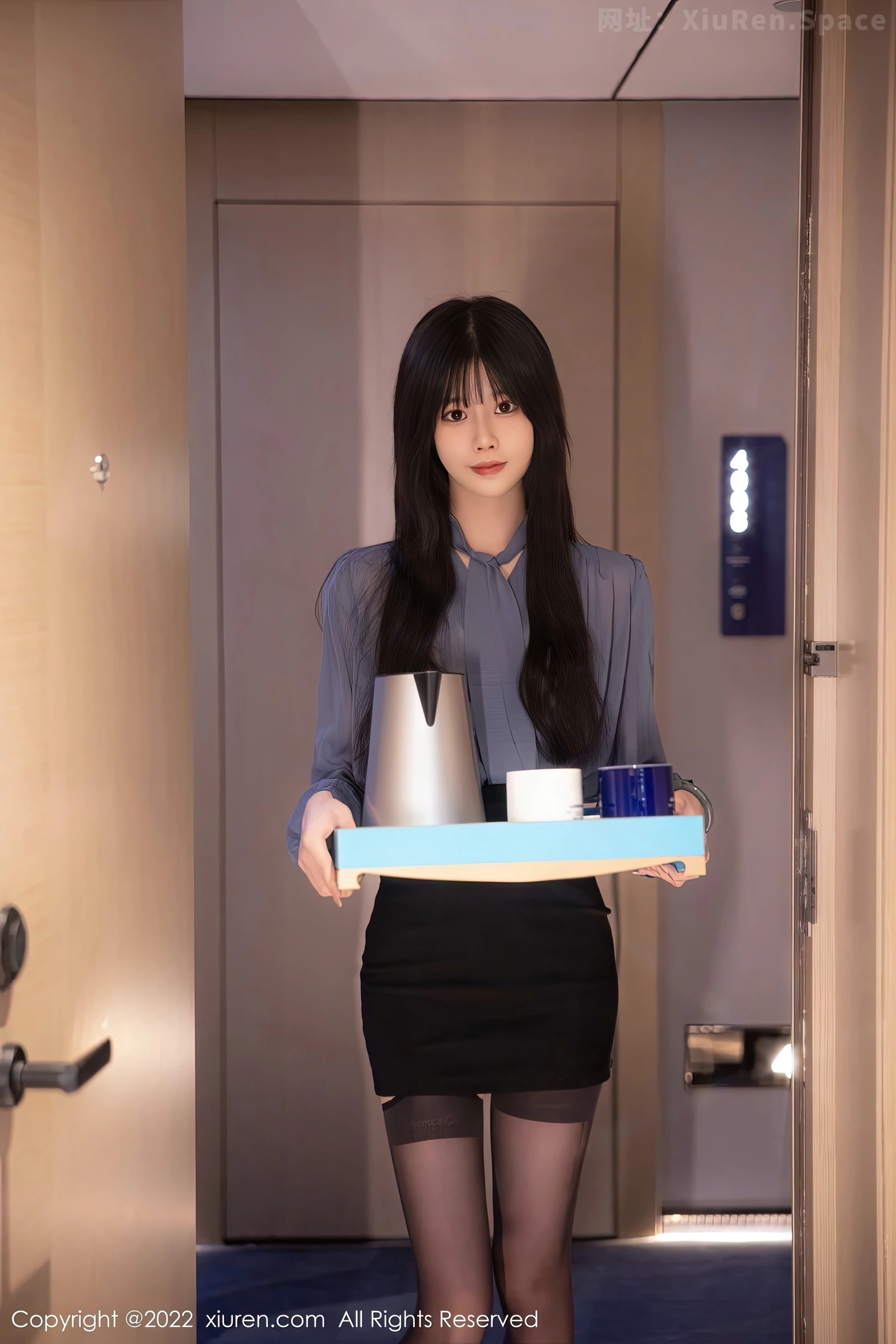 图片[2]-[XiuRen秀人网] VOL.5964 模特77qiqi私房半脱露性感淡红色蕾丝内衣配超薄黑丝魅惑写真88P-秀人网官方网站